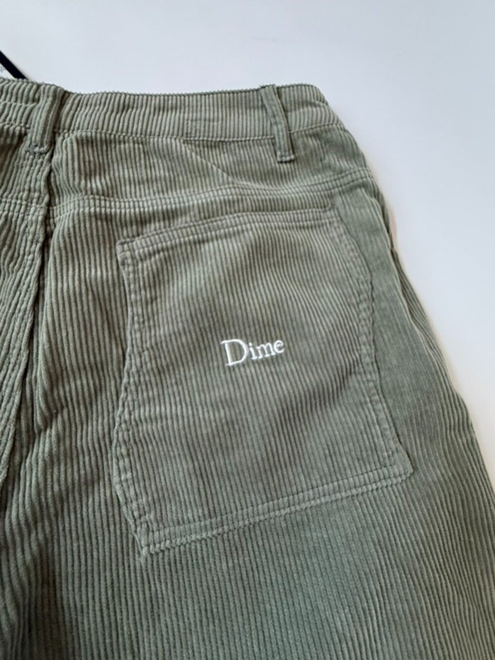 Dime Mens M Corduroy Shorts Green Olive Skater Streetwear NEW NWT Pantalons - Picture 6 of 10